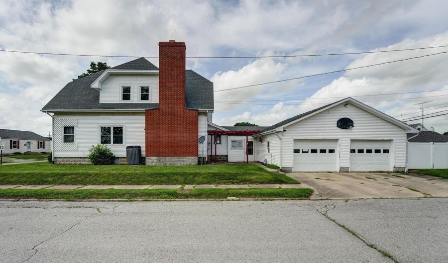 513 S High St, Arcanum, OH 45304 - 4 Beds, 2 Bath