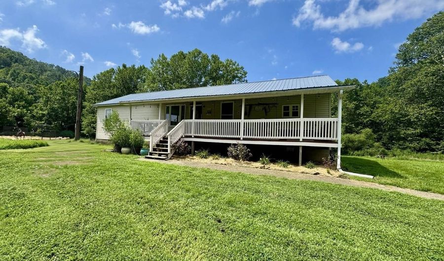 179 Cow Ln, Arnoldsburg, WV 25234 - 3 Beds, 2 Bath