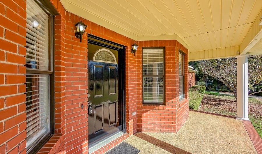 112 River Oaks Dr, Bainbridge, GA 39819 - 3 Beds, 2 Bath