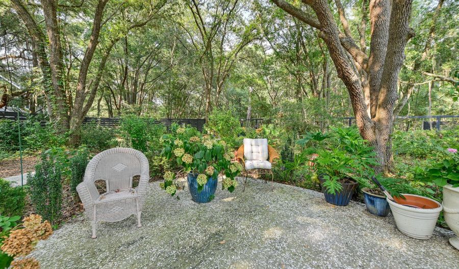9 Bajala Dr E, Beaufort, SC 29907 - 3 Beds, 3 Bath