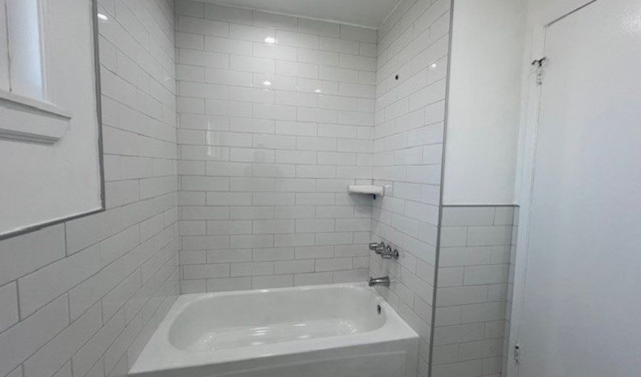 15420 S Stanford Ave, Compton, CA 90220 - 5 Beds, 3 Bath