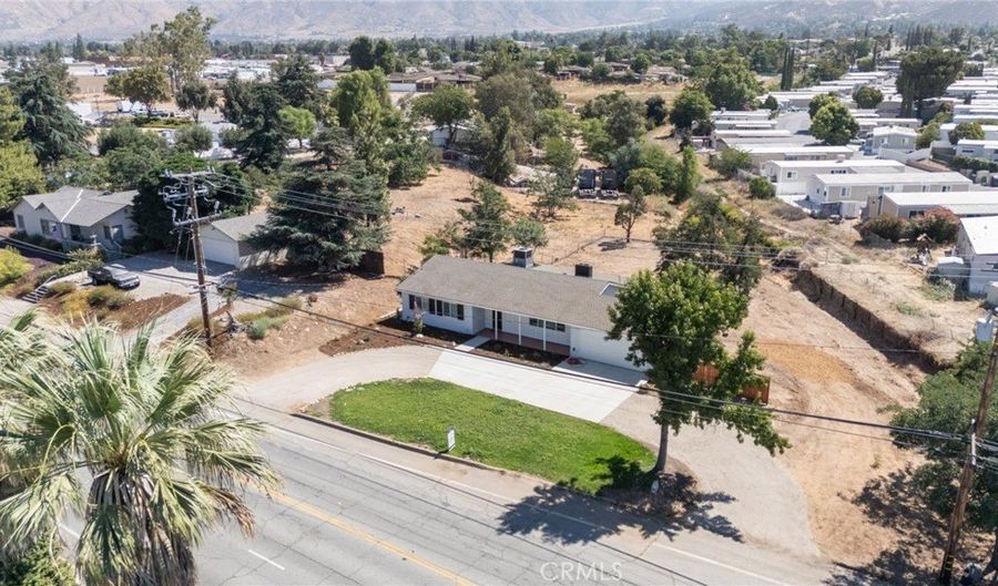 12371 5th St, Yucaipa, CA 92399 - 3 Beds, 2 Bath