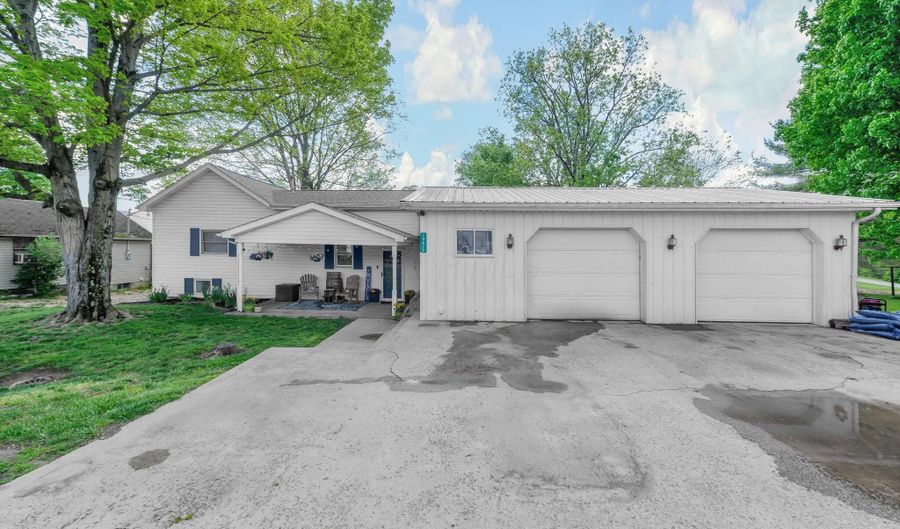 19419 Dawson St, Adelphi, OH 43101 - 3 Beds, 1 Bath