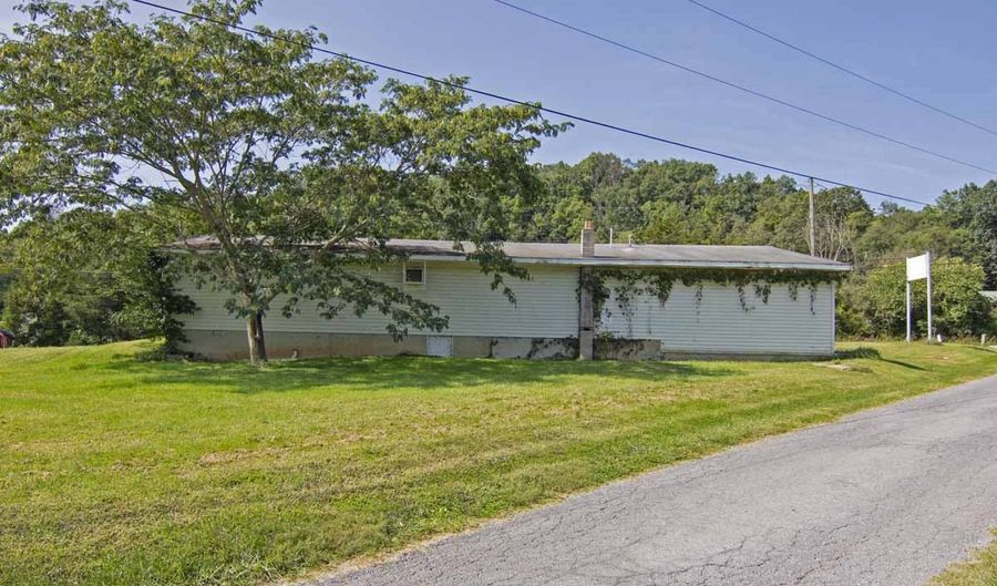 4830 Highland Trl, Alderson, WV 24910 - 0 Beds, 2 Bath