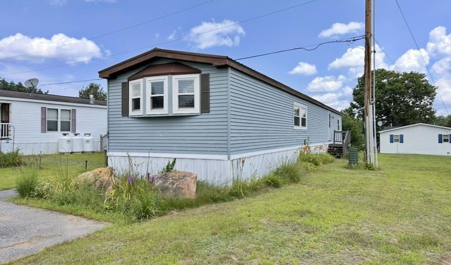 35 Circle Dr, Belmont, NH 03220 - 3 Beds, 1 Bath