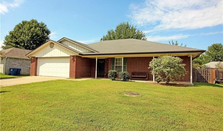 1205 22nd St, Bentonville, AR 72712 - 3 Beds, 2 Bath