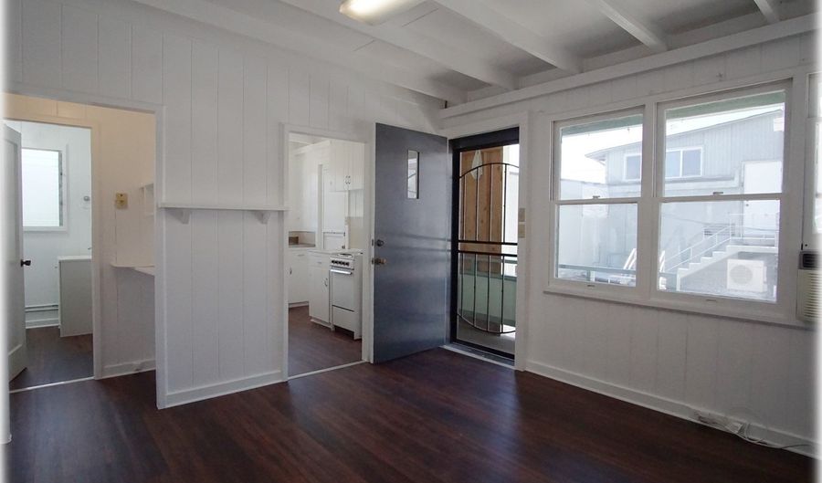 2009 Waiola St 4, Honolulu, HI 96826 - 2 Beds, 1 Bath