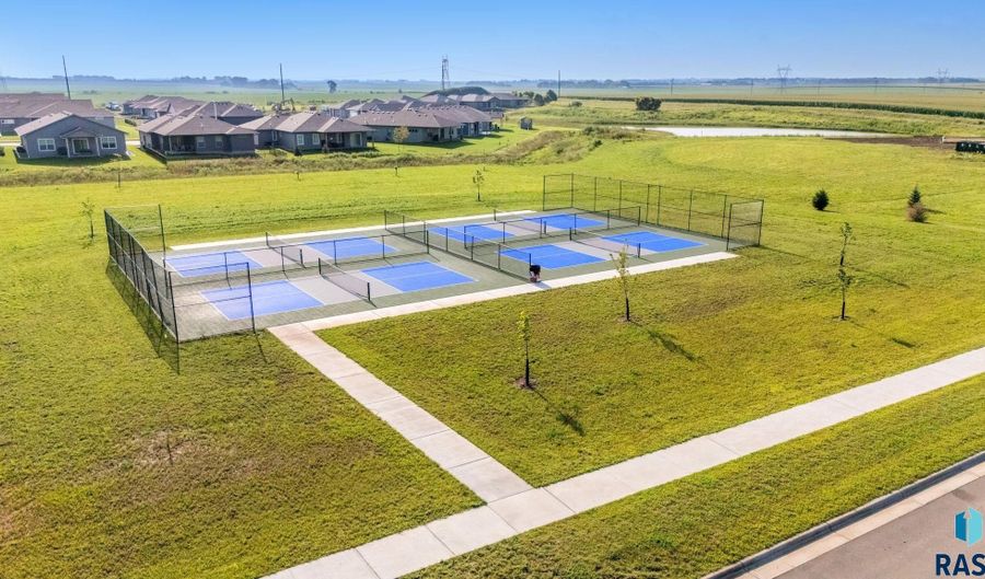 2404 E Brek St, Brandon, SD 57005 - 2 Beds, 2 Bath