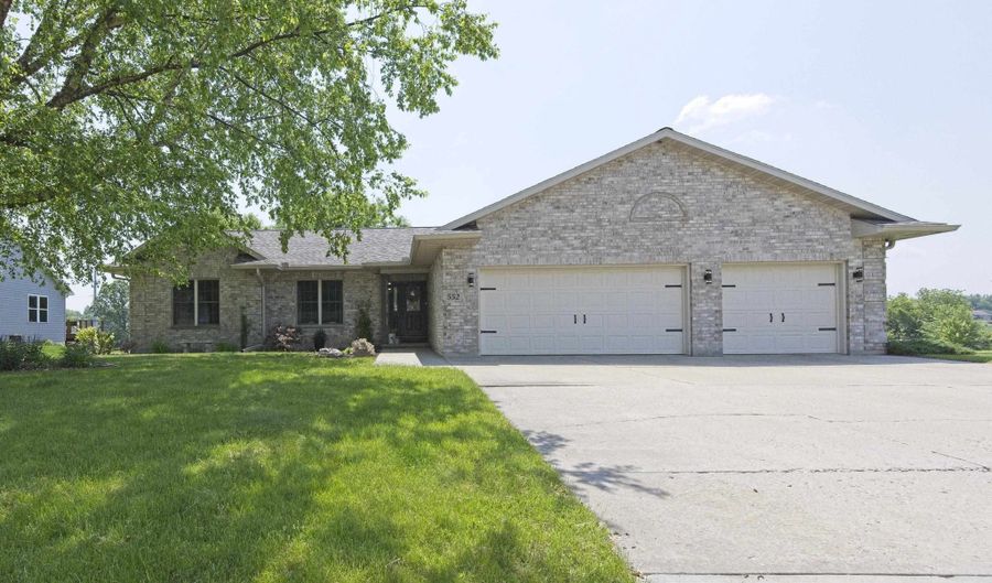 552 Meadowlark Ln, Portage, WI 53901 - 3 Beds, 2 Bath