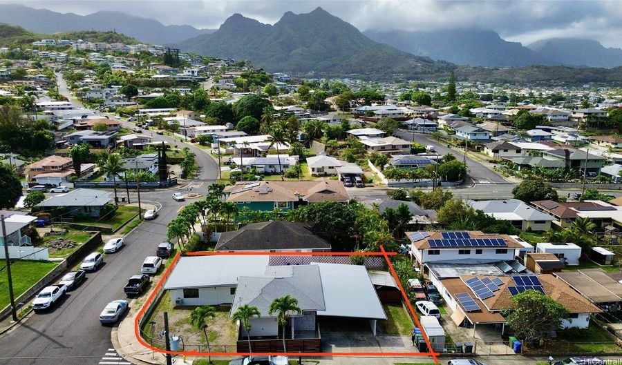 1159 Loho St, Kailua, HI 96734 - 5 Beds, 3 Bath