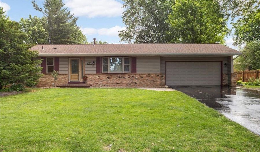 14682 Dominica Ct, Apple Valley, MN 55124 - 4 Beds, 2 Bath