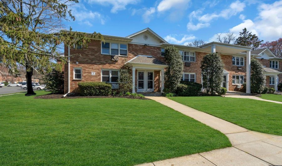 96 East Ave 97, Atlantic Highlands, NJ 07716 - 1 Beds, 1 Bath