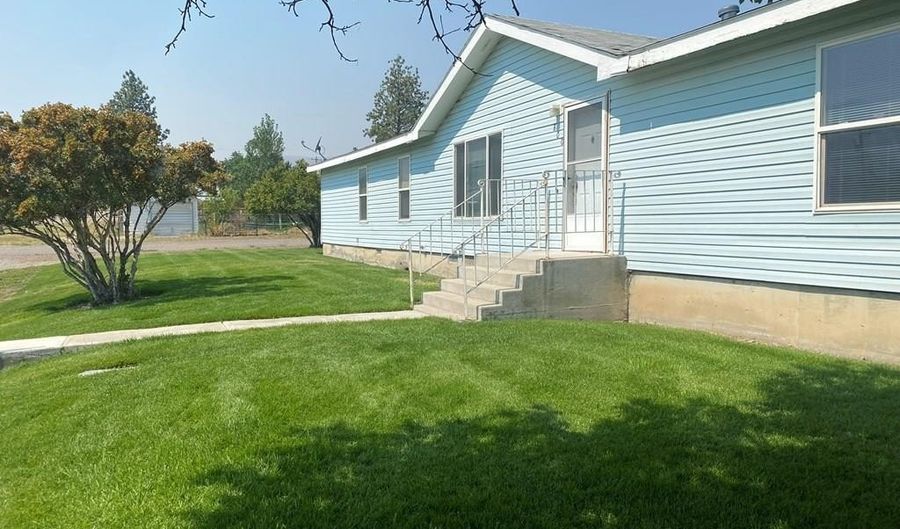 800 Butte Ave, Challis, ID 83226 - 3 Beds, 2 Bath