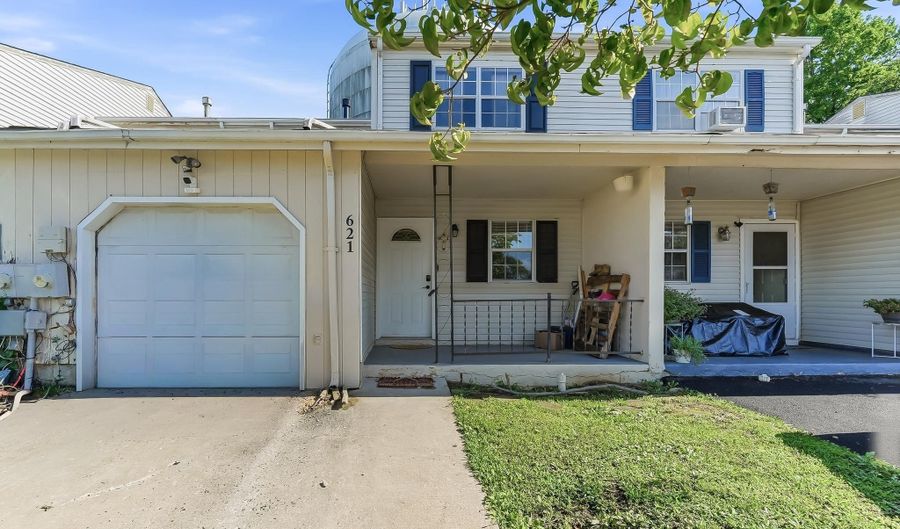 621 NANTICOKE Pl, Bear, DE 19701 - 3 Beds, 2 Bath
