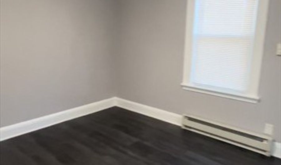 308 Cummins Hwy 1, Boston, MA 02131 - 3 Beds, 1 Bath