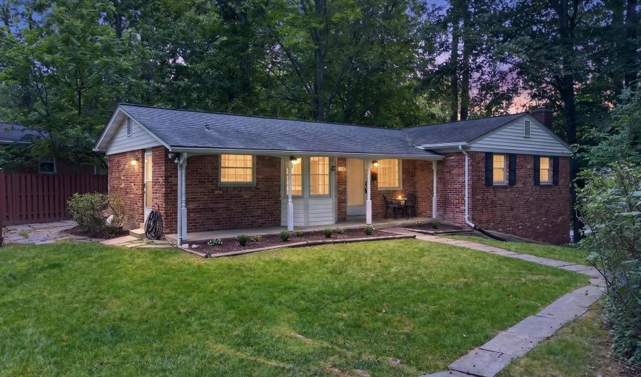 5133 RED FOX Dr, Annandale, VA 22003 - 5 Beds, 3 Bath