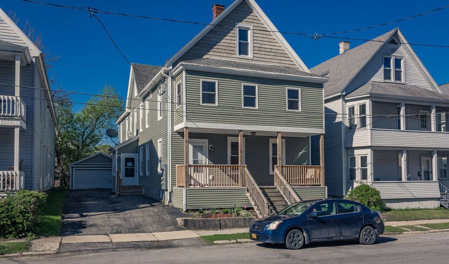 65 Van Derveer St Second Floor Front, Amsterdam, NY 12010 - 2 Beds, 1 Bath
