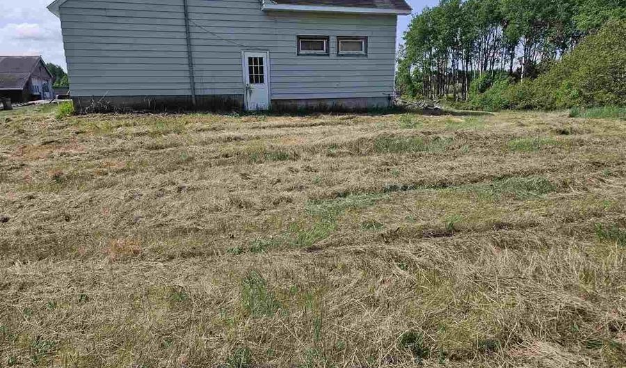 9240 Murray Rd, Angora, MN 55703 - 3 Beds, 1 Bath