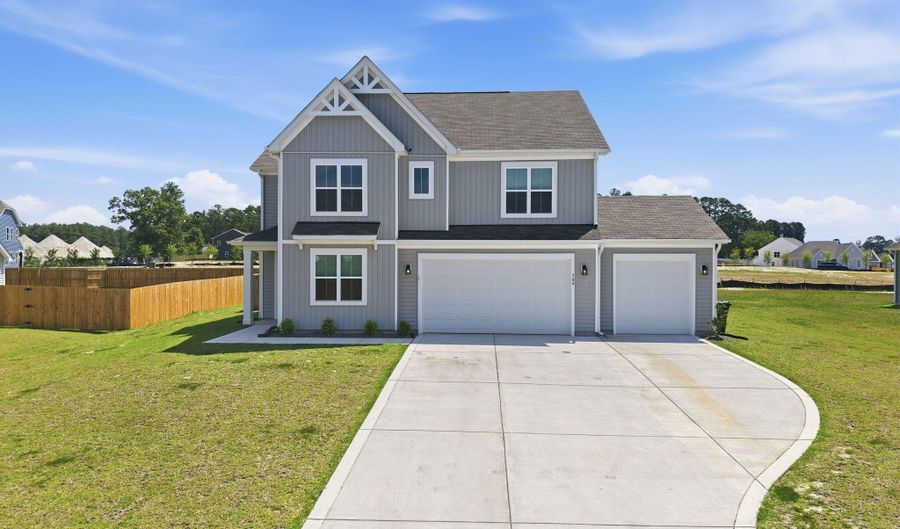 362 Summer Wind Way, Aberdeen, NC 28315 - 3 Beds, 3 Bath