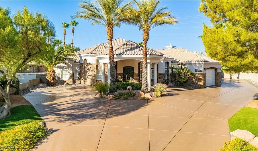1000 Legacy Dr, Boulder City, NV 89005 - 3 Beds, 4 Bath