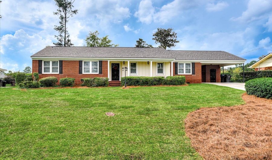 745 Oxford Rd, Augusta, GA 30909 - 4 Beds, 2 Bath