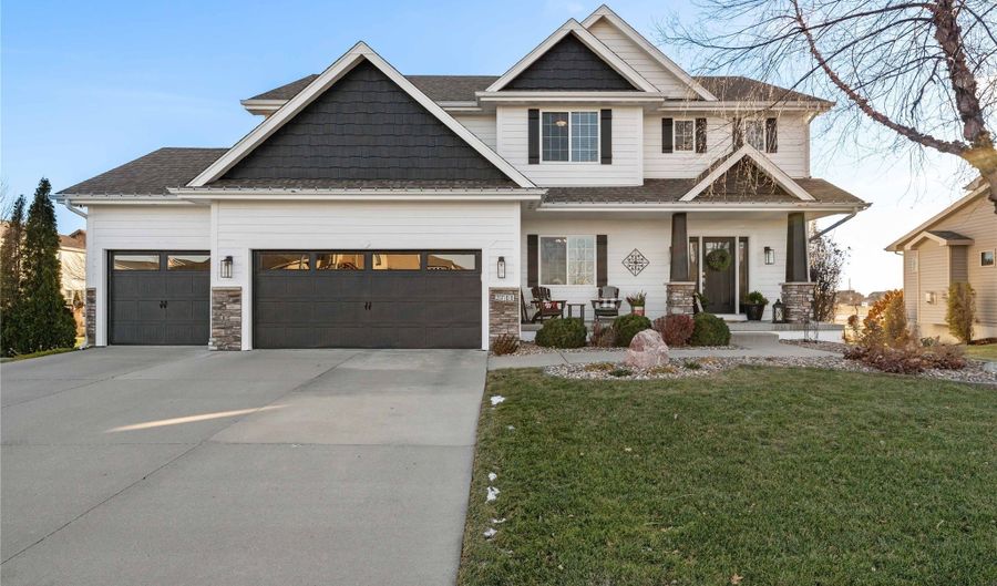 2711 NW Northpark Dr, Ankeny, IA 50023 - 4 Beds, 4 Bath