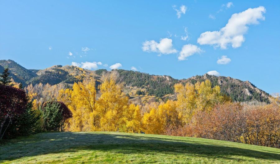 155 Lone Pine Rd 12, Aspen, CO 81611 - 3 Beds, 3 Bath