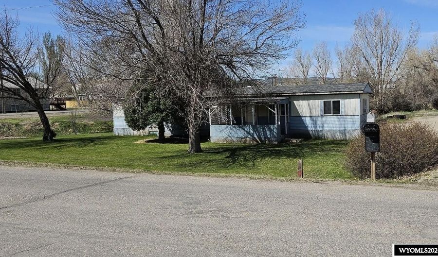 218 S. C Ave, Thermopolis, WY 82443 - 3 Beds, 2 Bath