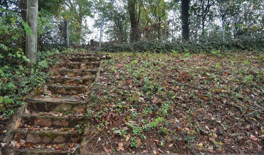 1317 Kilby Ter, Anniston, AL 36207 - 3 Beds, 2 Bath