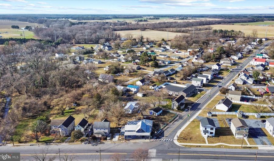 126 N MAIN St, Bridgeville, DE 19933 - 5 Beds, 4 Bath