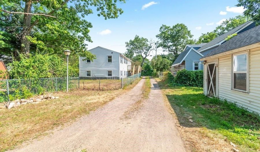 44 Cottage Grv, Burlington, VT 05408 - 4 Beds, 2 Bath