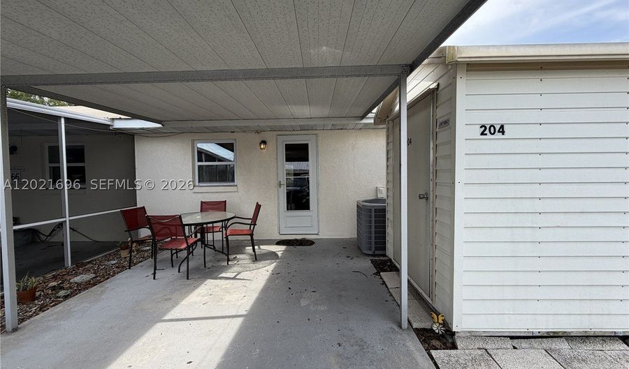 204 S Anoka Ave, Avon Park, FL 33825 - 1 Beds, 1 Bath