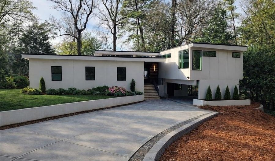 3134 W Roxboro Rd NE, Atlanta, GA 30324 - 5 Beds, 4 Bath