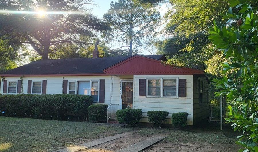 2026 Melrose Dr, Albany, GA 31707 - 3 Beds, 1 Bath