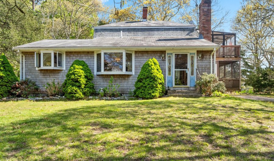5 Bell Road Ext, Bourne, MA 02532 - 3 Beds, 2 Bath