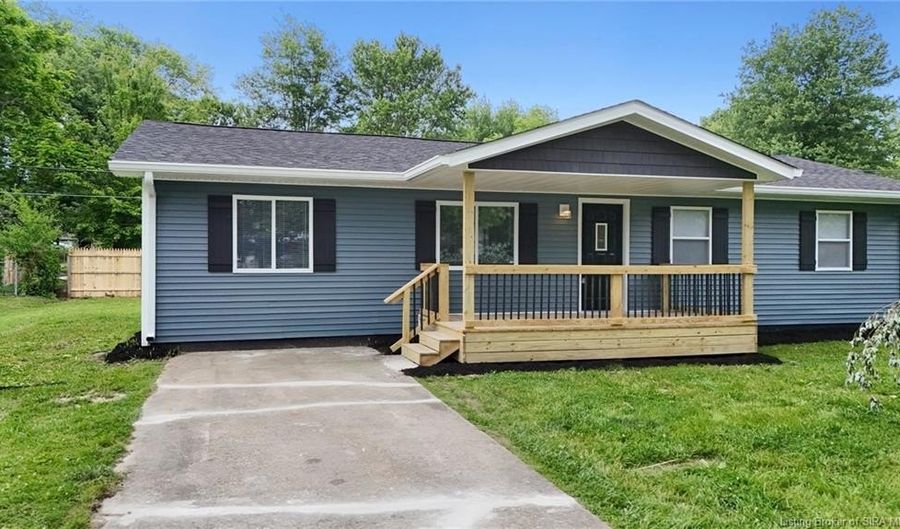 1215 Kenwood Dr, Austin, IN 47102 - 4 Beds, 2 Bath
