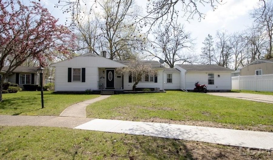 715 Alexander Dr, Adrian, MI 49221 - 4 Beds, 2 Bath