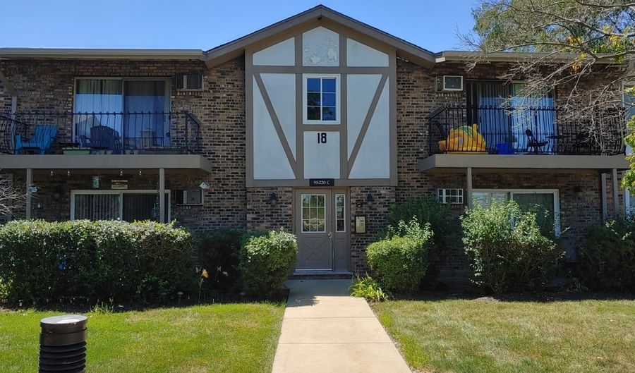9 S220 Frontage Rd 112, Willowbrook, IL 60527 - 1 Beds, 1 Bath