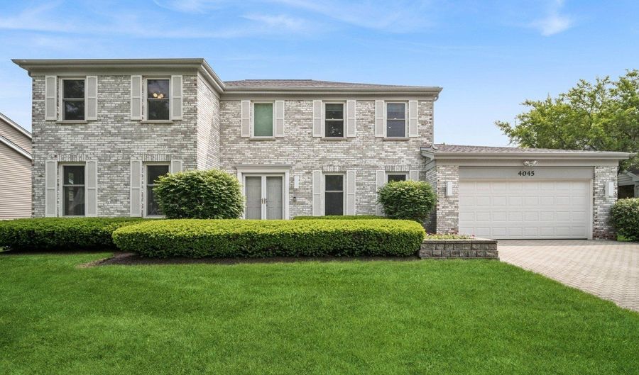 4045 N Harvard Ave, Arlington Heights, IL 60004 - 5 Beds, 3 Bath