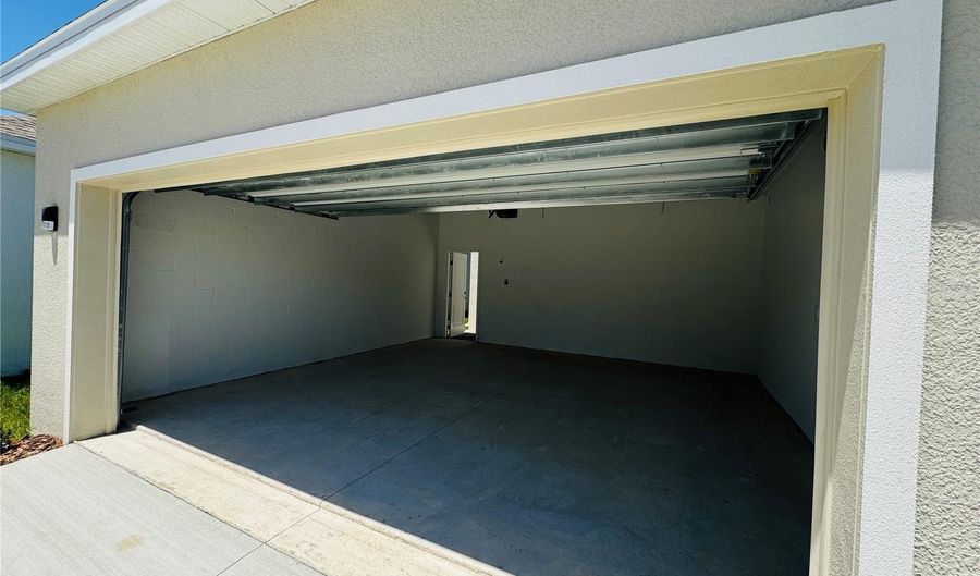 1952 RIDER RAIN Ln, Apopka, FL 32703 - 4 Beds, 3 Bath