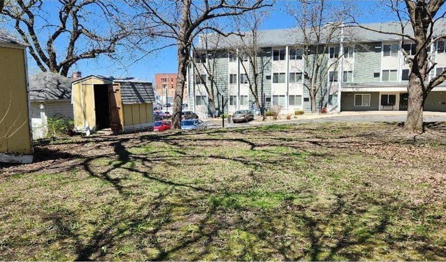 211 E 2nd St, Albert Lea, MN 56007 - 3 Beds, 1 Bath