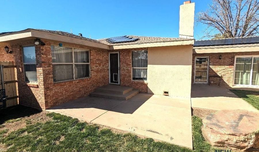 2901 Gidding St, Clovis, NM 88101 - 3 Beds, 2 Bath