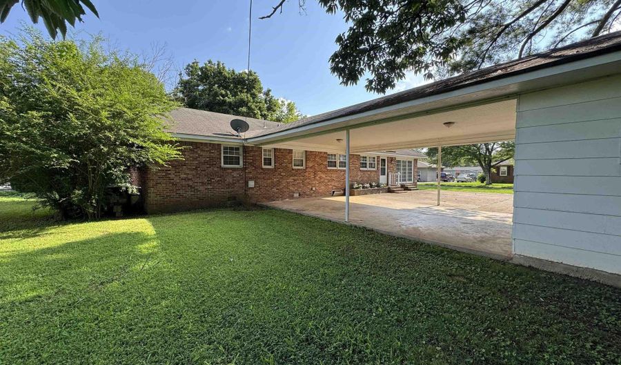 1101 Winston Dr, Athens, AL 35611 - 3 Beds, 2 Bath