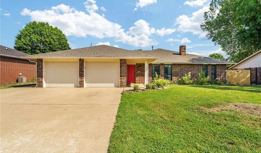 1902 SE Lawrence St, Bentonville, AR 72712 - 4 Beds, 3 Bath