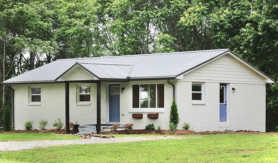 762 Austin Bottom Rd, Baxter, TN 38544 - 3 Beds, 2 Bath