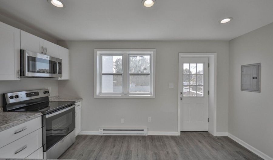 427 E Central Ave, Alpha, NJ 08865 - 8 Beds, 5 Bath