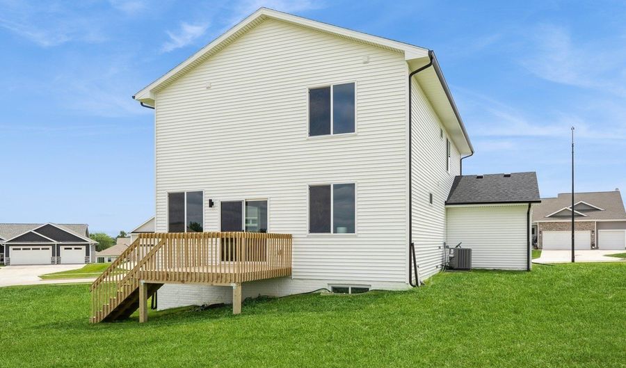 1730 Roebling Rd, Adel, IA 50003 - 5 Beds, 3 Bath