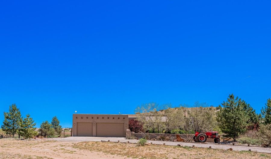 33 Via Luna, Algodones, NM 87001 - 4 Beds, 2 Bath