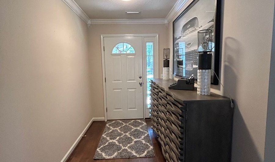 123 Waterford Way, Ashford, AL 36321 - 5 Beds, 3 Bath