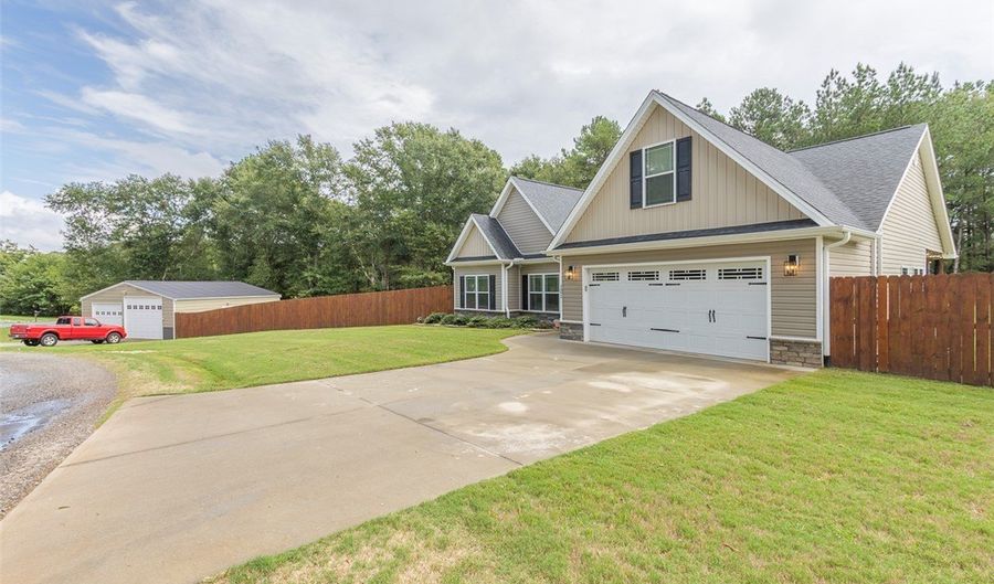 101 Pine Lake Ranch Rd, Belton, SC 29627 - 3 Beds, 2 Bath